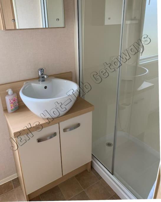 Jems Hot-Tub Getaways 8 Berth At Tattershall Lakes Exteriér fotografie